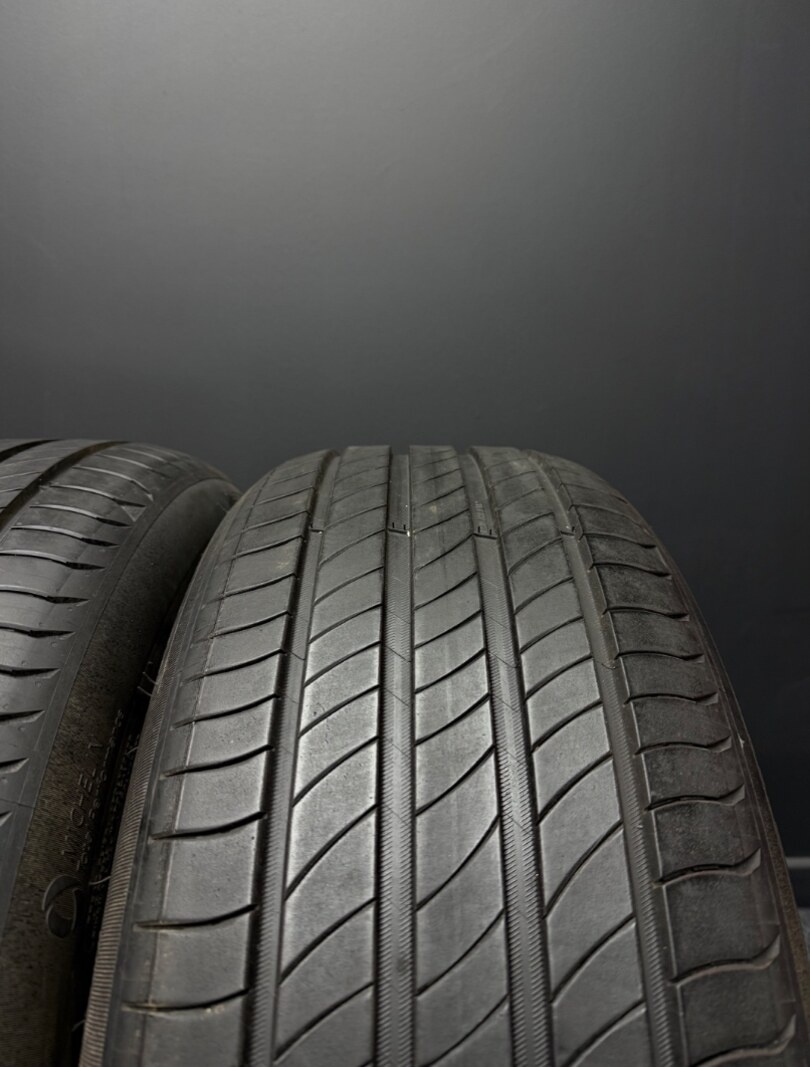 3ks pneu 235/45/20 MICHELIN - 4
