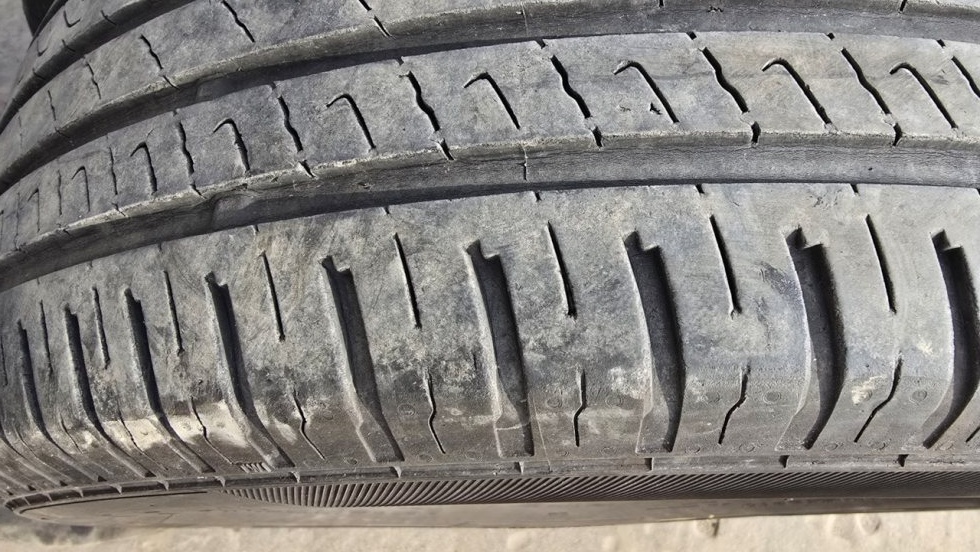 Letní pneu 215/60/16 Barum - 4