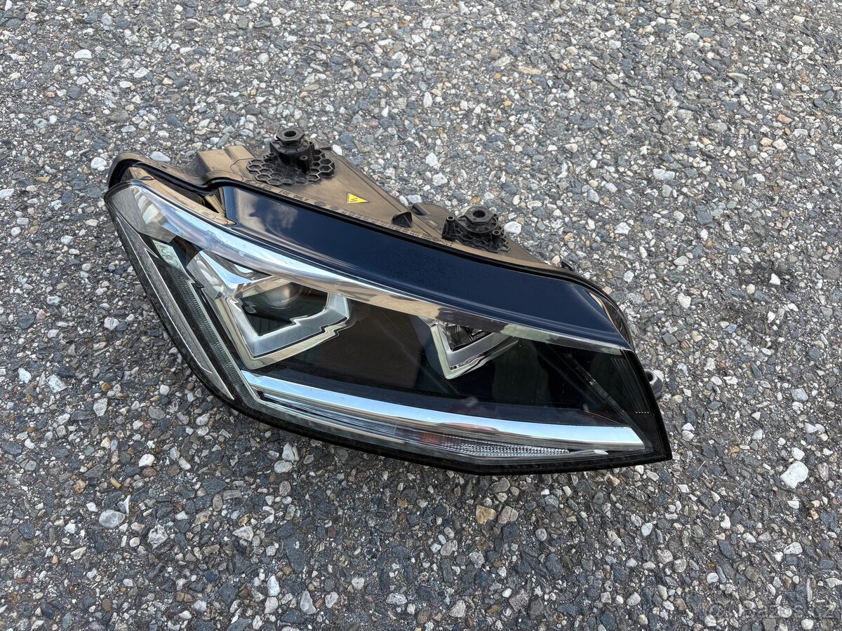 Vw Caddy pravý bi xenon - 4