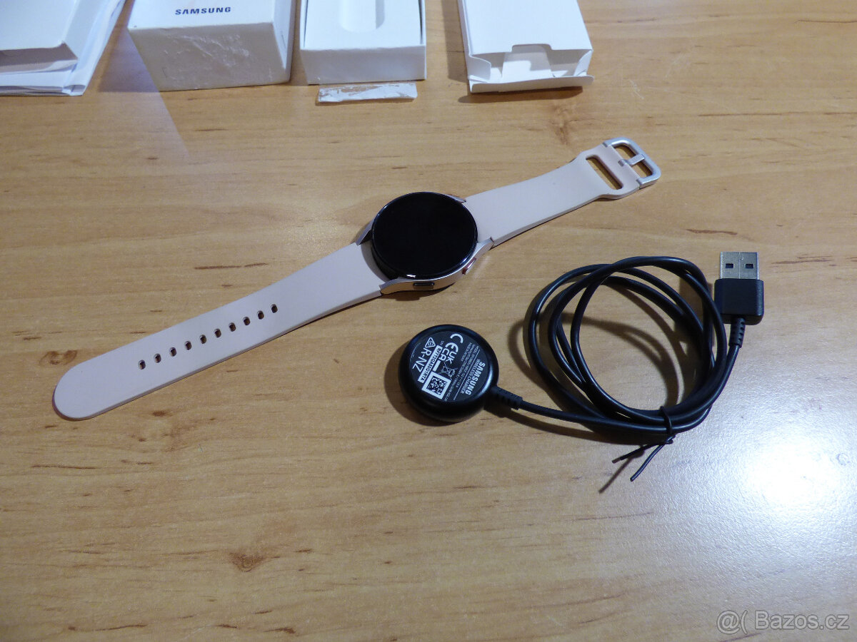Samsung Galaxy Watch 4 - 40mm růžové - 4