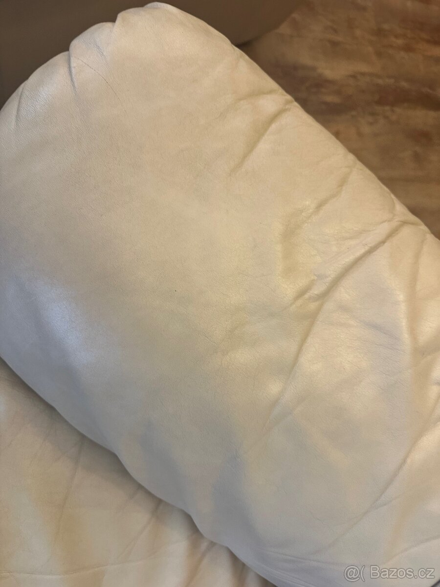 KOŽENÁ SEDACÍ SOUPRAVA - 4