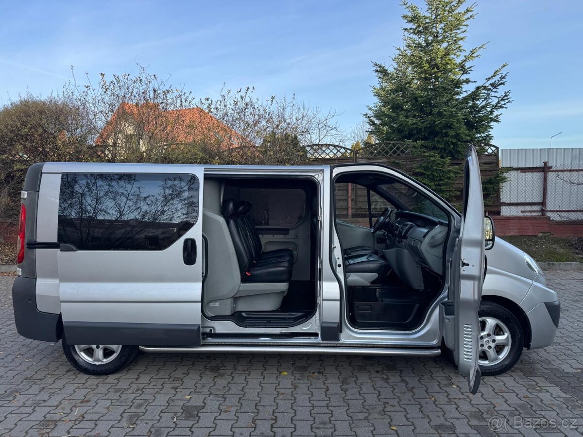 RENAULT TRAFIC 2.5DCI 107KW LONG 5 MÍST R.V.2010 - 4