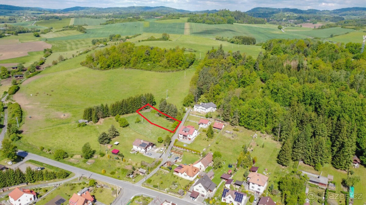 Pozemek určený k výstavbě domu 1678 m2 v Kolinci - 4