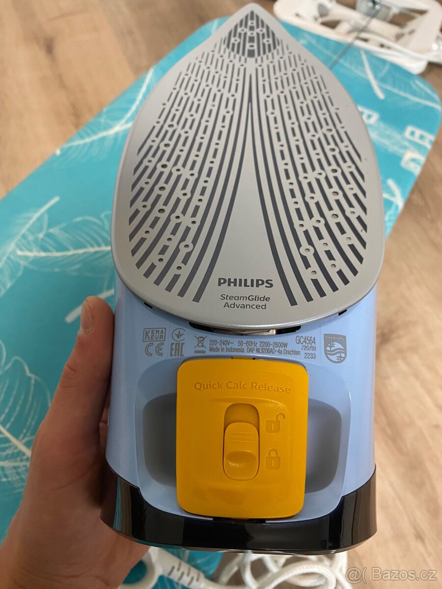 Žehlička Philips + žehlící prkno Leifheit - 4