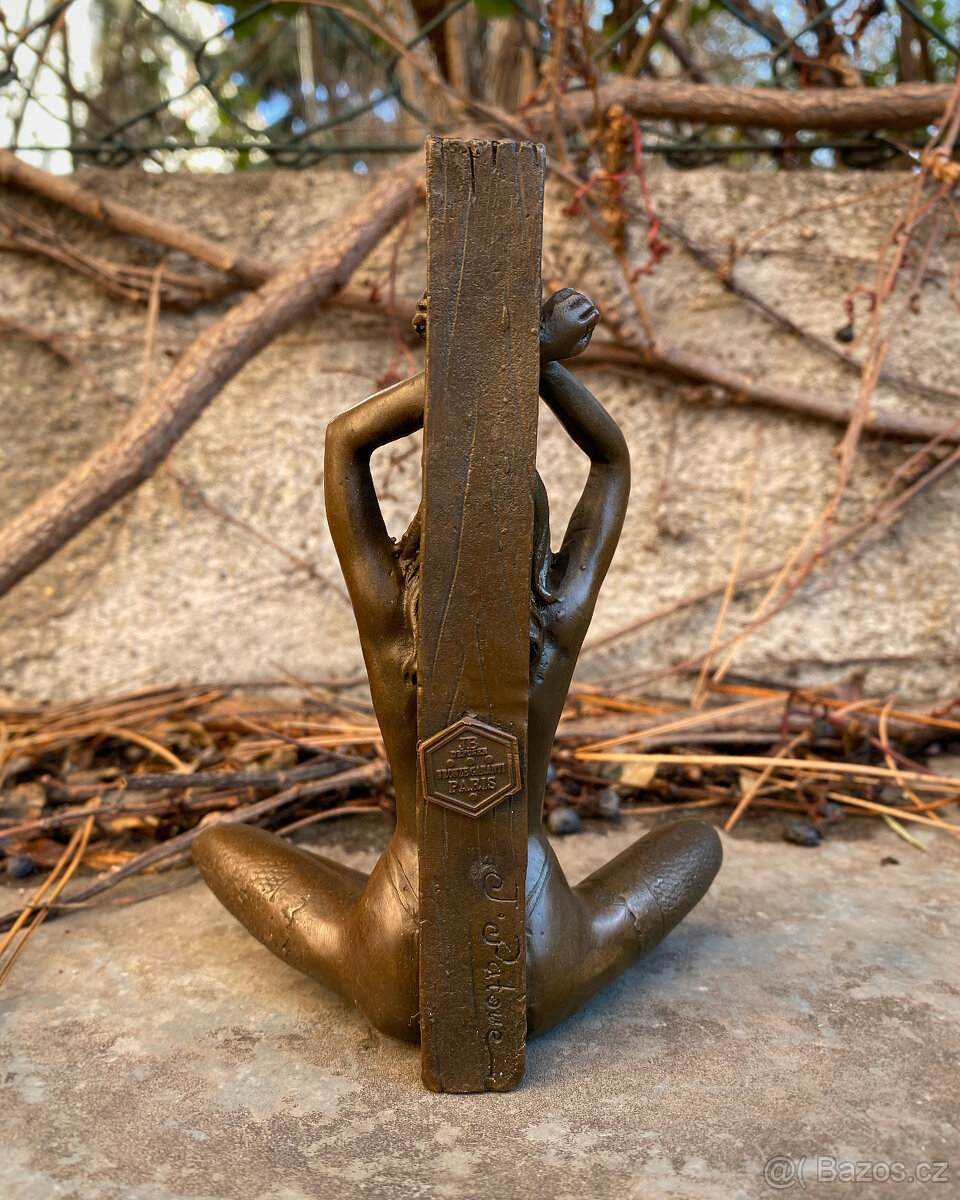 Bronzová socha nahá žena erotické těžítko dívka v poutech - 4