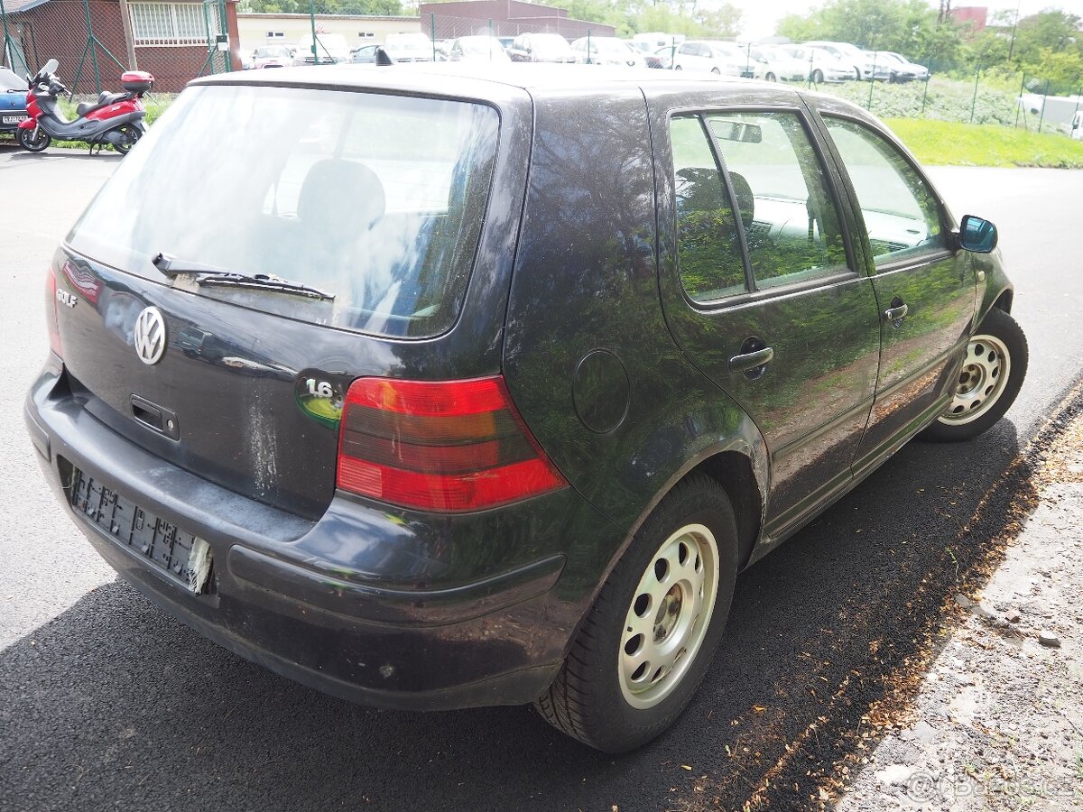 Volkswagen Golf 1.6 KLIMA, TP DE, ZÁVADA - 4
