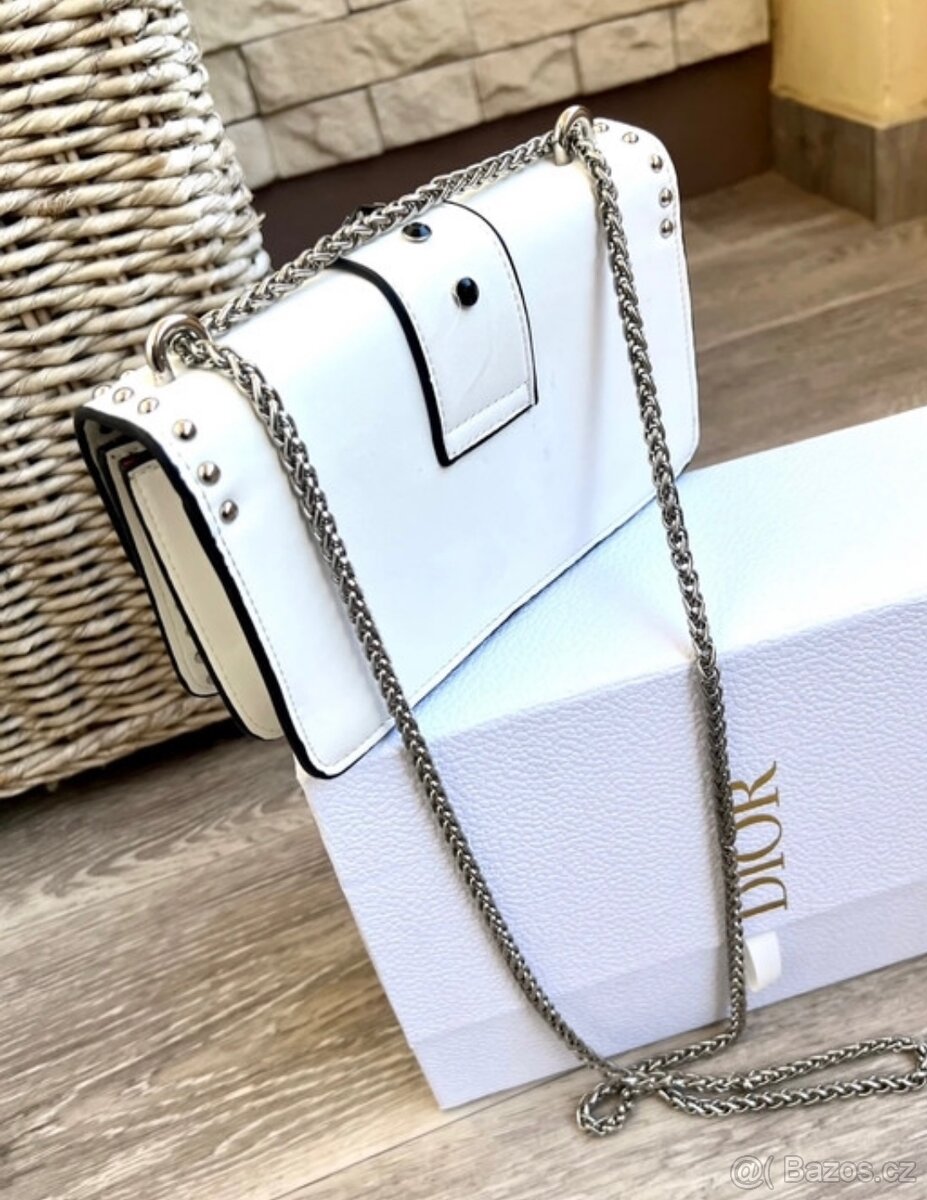 Bílá kožená kabelka s nýtky, nová - 4