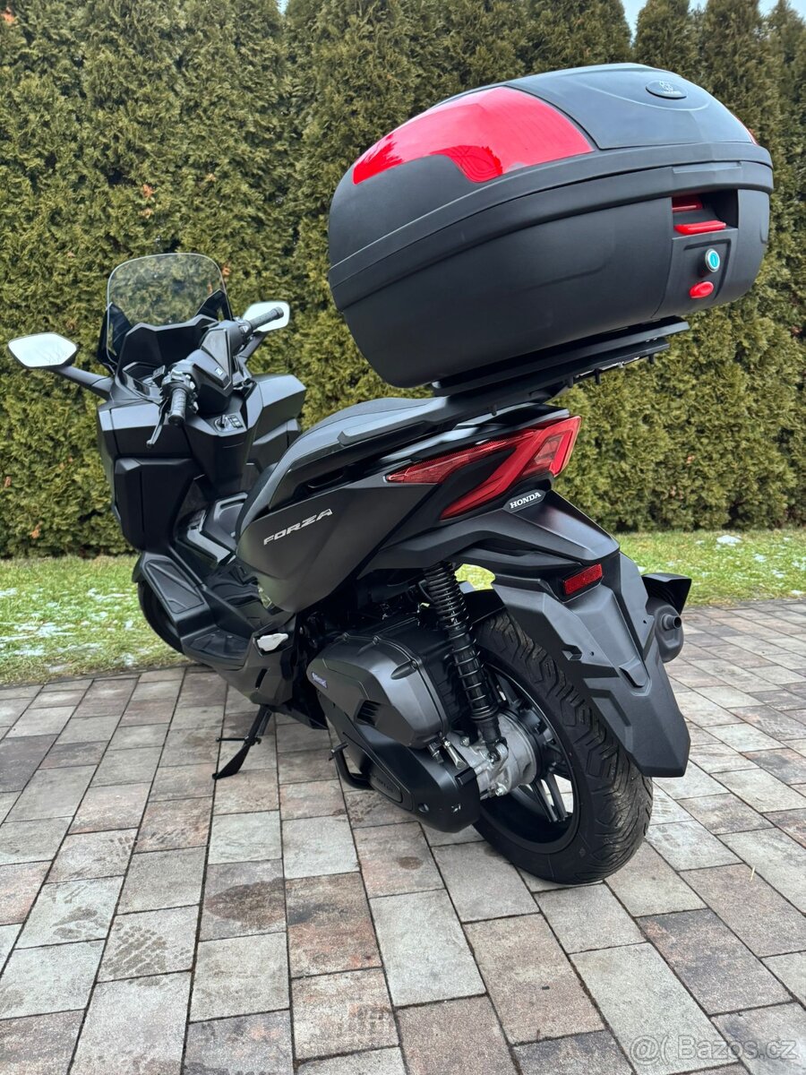Honda Forza 125 - 4