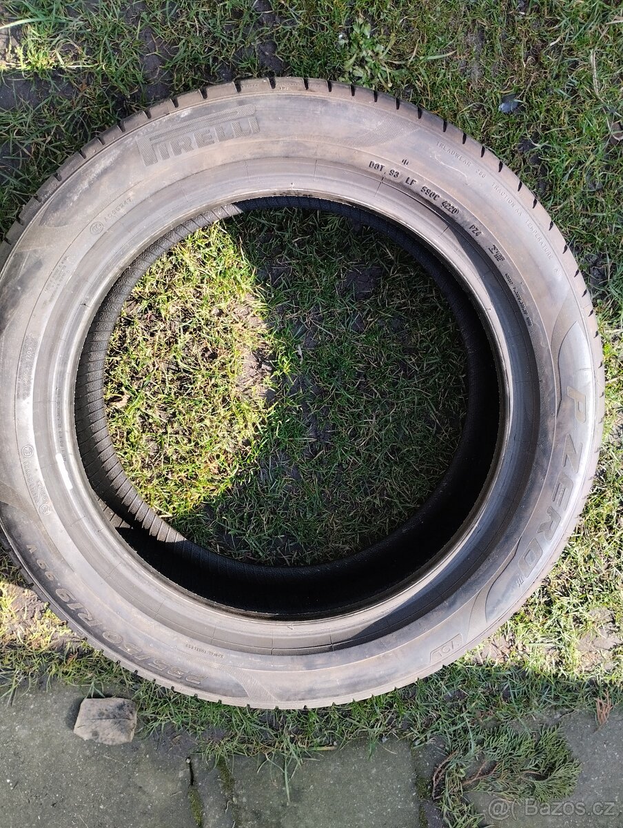 Pirelli 235/50 R19 DOT4220 - 4