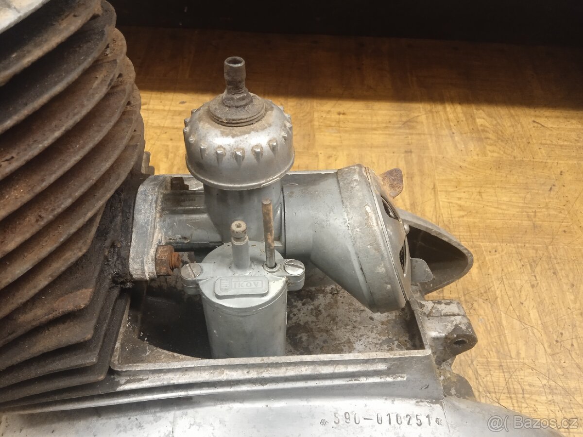 Jawa 590 - 4