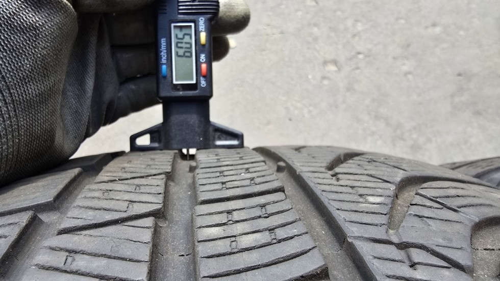 Zimní pneu 245/40/20 Pirelli - 4