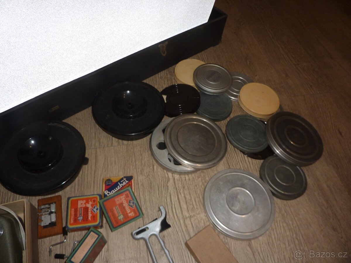 Staré plátno, projektory Meopta, kamera-vše 4.900 - 4