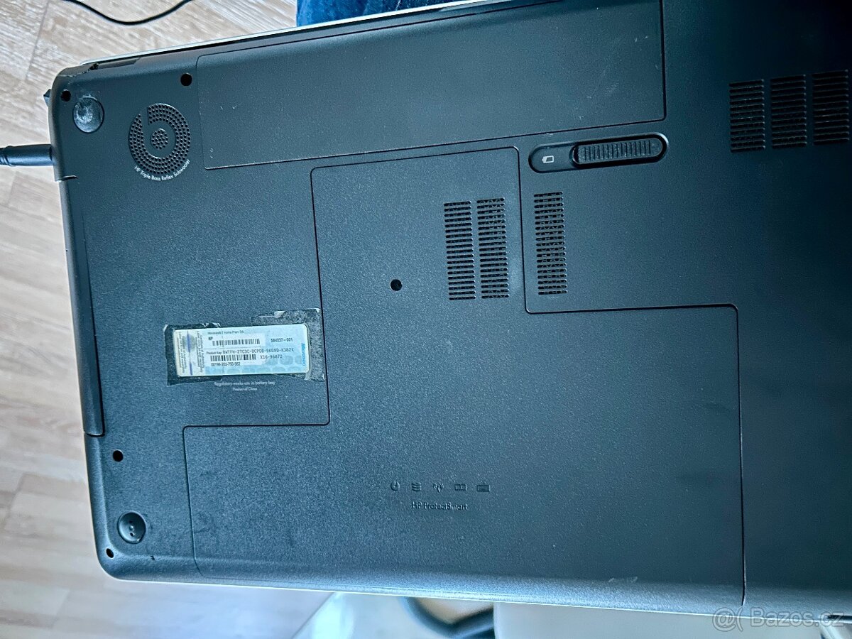 HP Pavilion dv7 7020 Midnight Black - 4