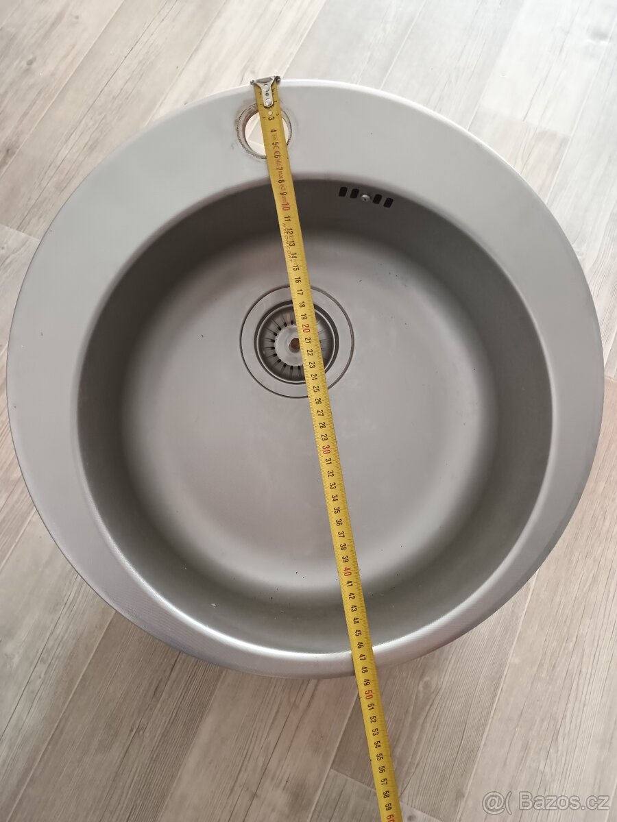 Dřez kulatý, nerez. - 4