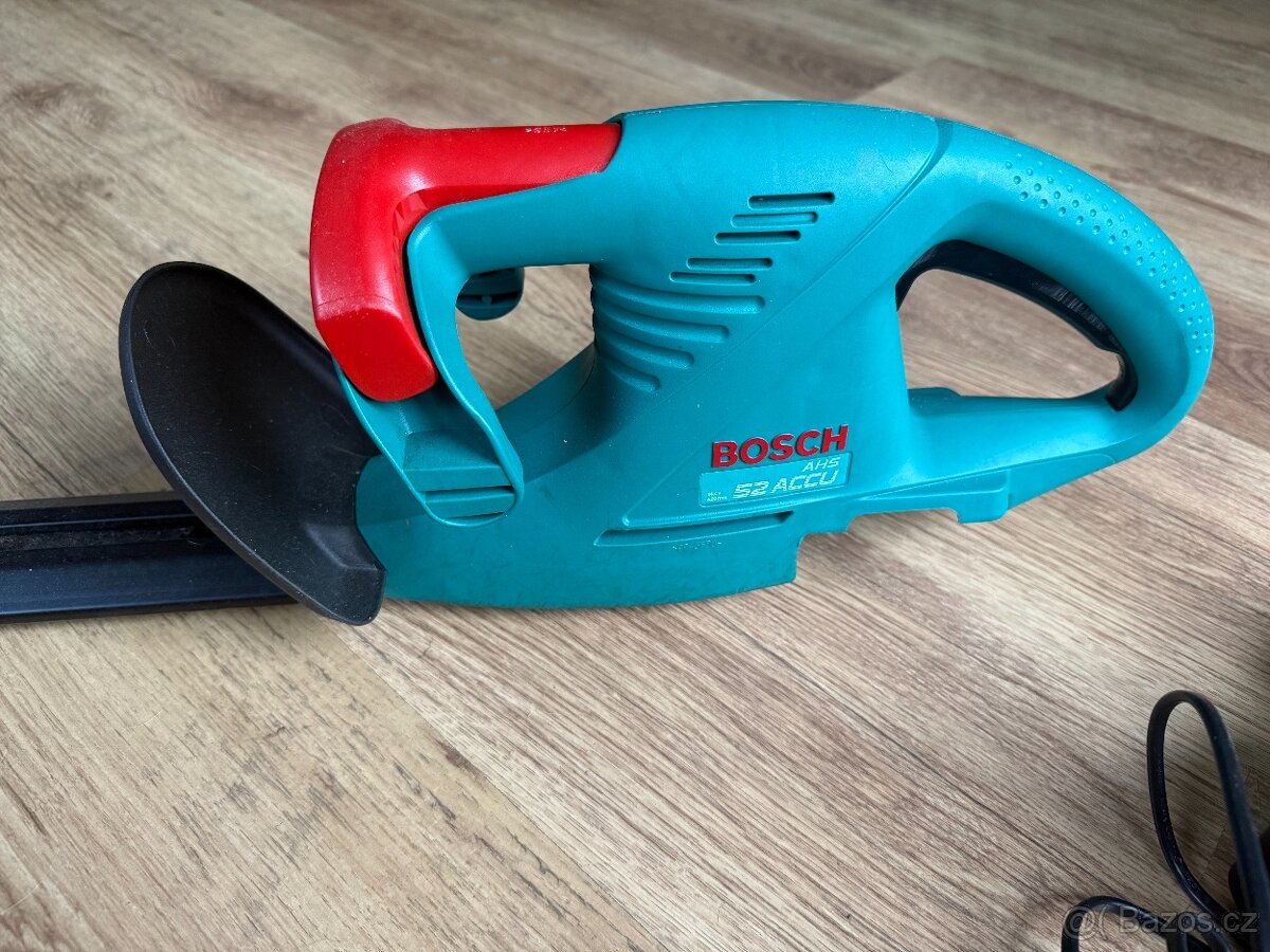 AKU elektrické nůžky Bosch a AKU šroubovák Bosch - 4