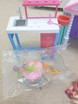 Barbie hračky - sanitka, domeček - 4