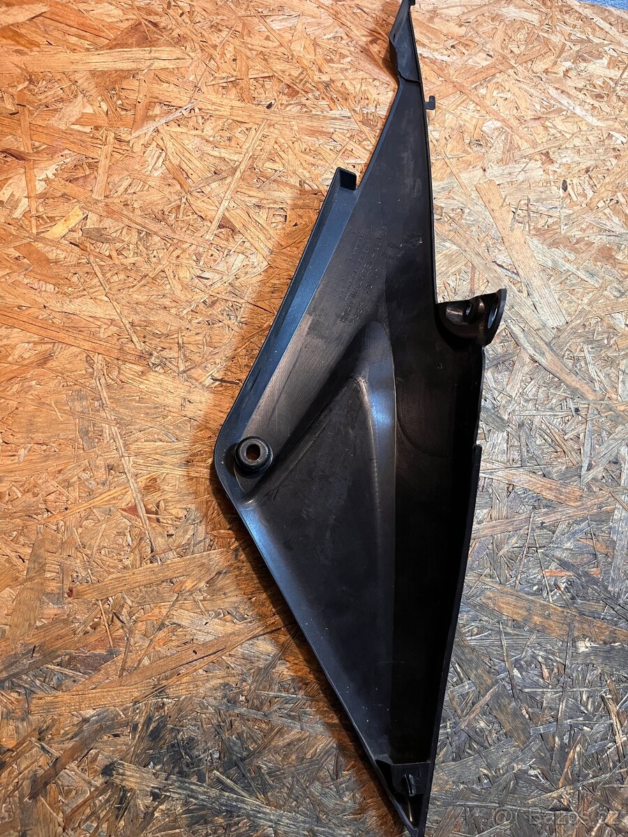 Levý boční podsedlový plast Honda CBR600RR PC37 05-06 - 4