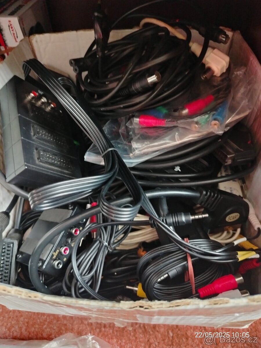 Funkcni TV a ruzne kabely - 4