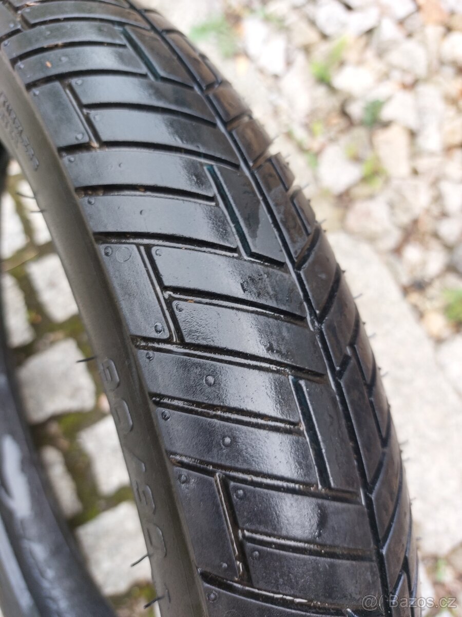 METZELER LASERTEC 90/90 - 18 - 4