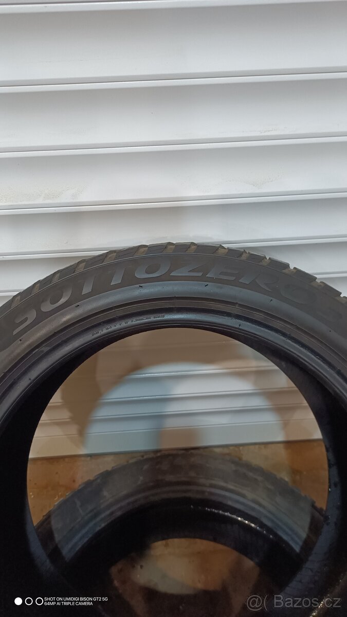 Zimní pneumatiky 235/45r18 - 4