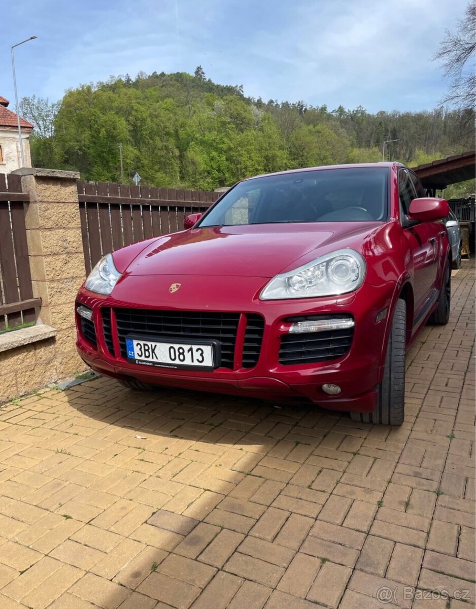 Porsche Cayenne GTS - 4