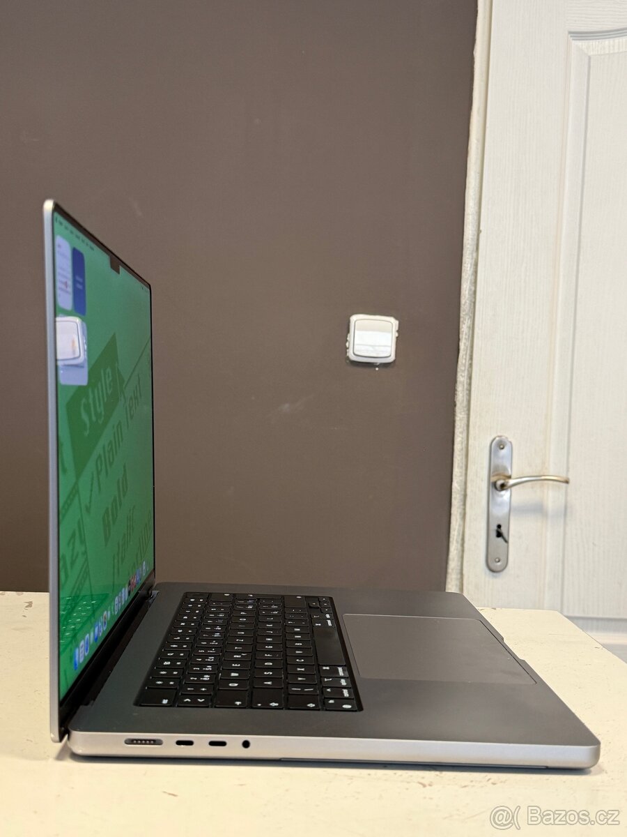 MacBook PRO 16” M2 MAX/64 GB/2 TB - 4
