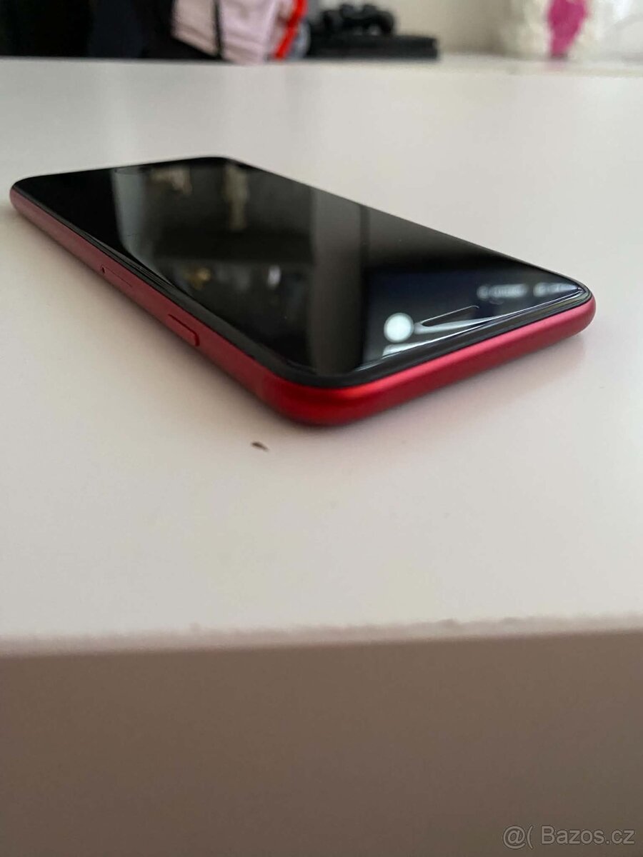 iPhone SE (2020) - 4
