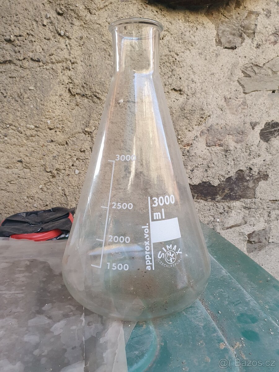 laboratovni prochovnice,sklenice,trychtyr. - 4