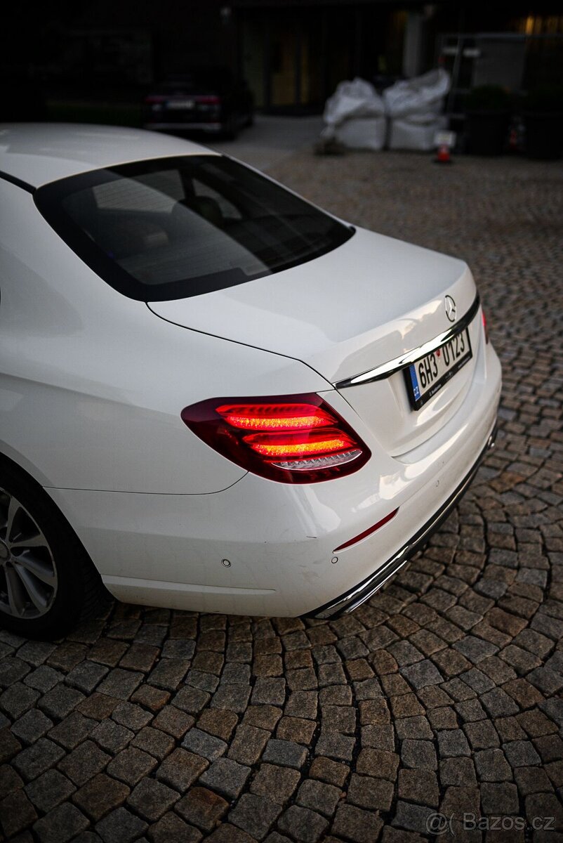 MERCEDES-BENZ E220d 143kW //2016 9G FULL LED NAVI HEAD-UP - 4