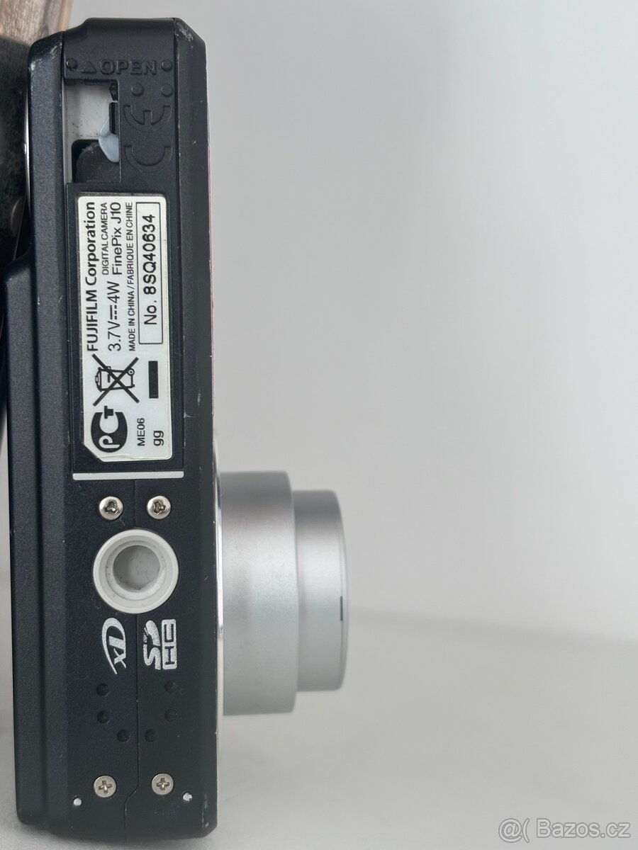 Fujifilm FinePix – 8.2 MP, funkční, slabá baterie ✅ - 4