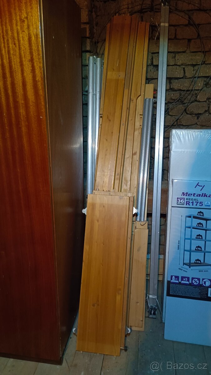 dřevěná postel - borovice - 4