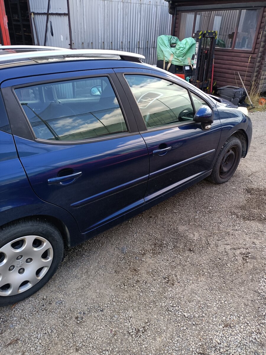 Peugeot 207sw,1,6 16V,1,6hdi,1,4i - 4