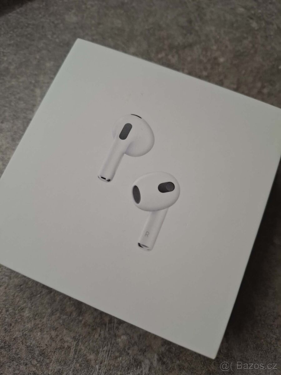 Apple AirPods 3 - 4