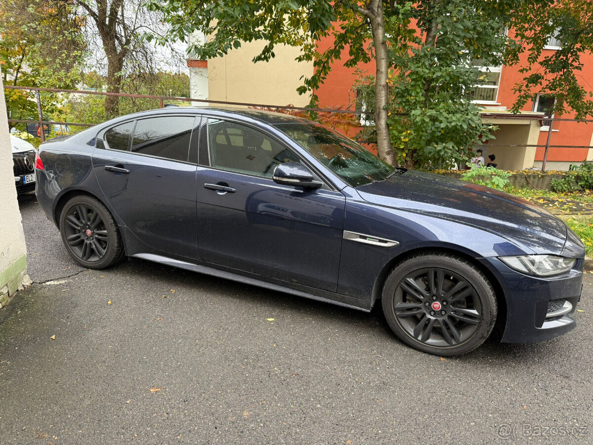 Jaguar XE - 4