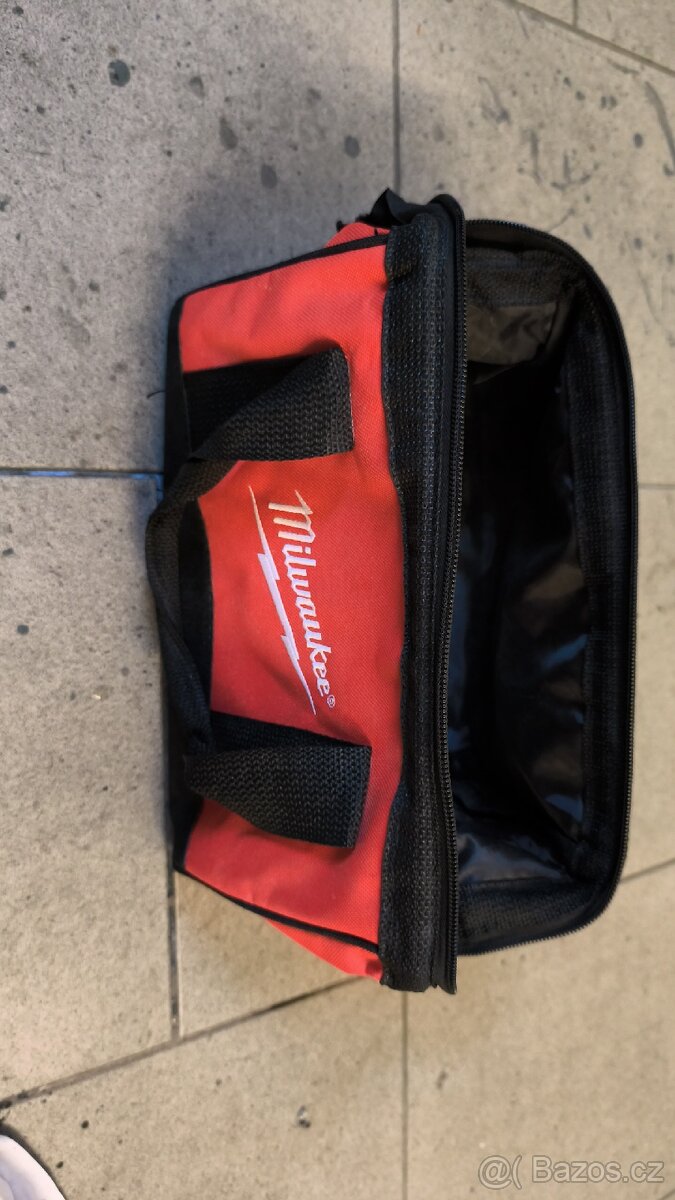 Nabíječka milwaukee M12 - 4