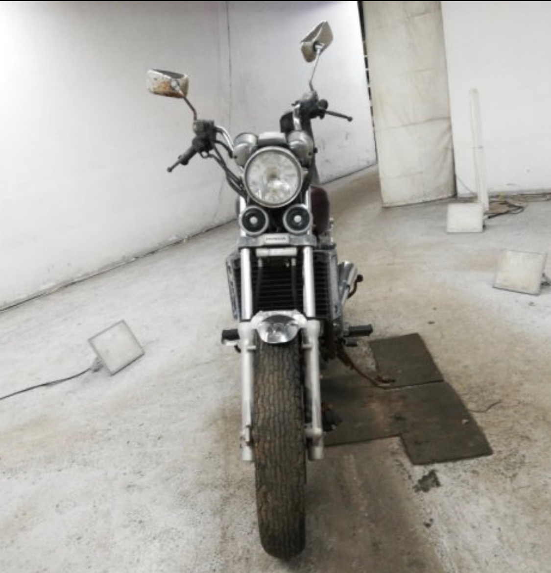 Honda VF 750 magna - 4