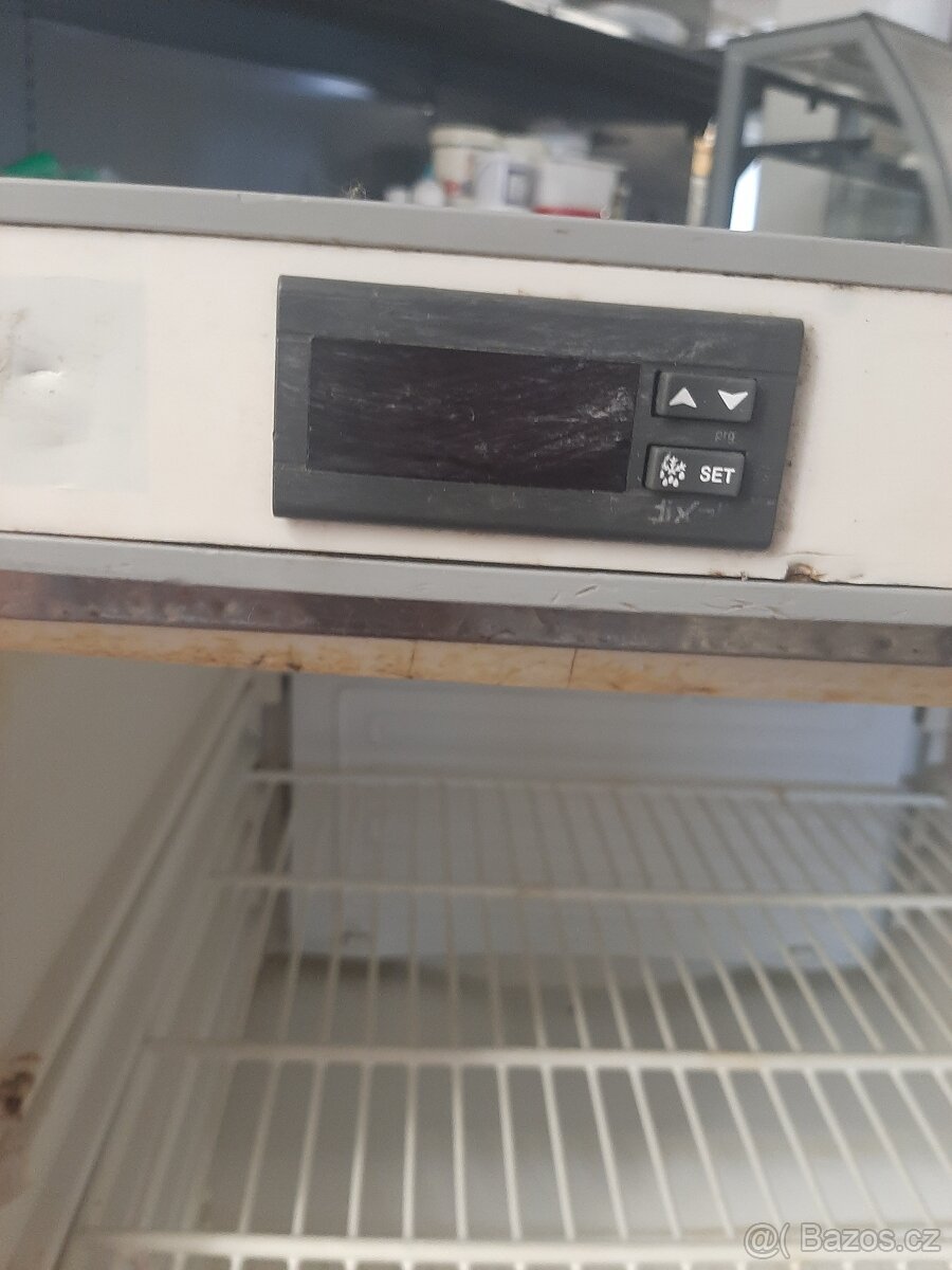 Podstolová lednice - 4