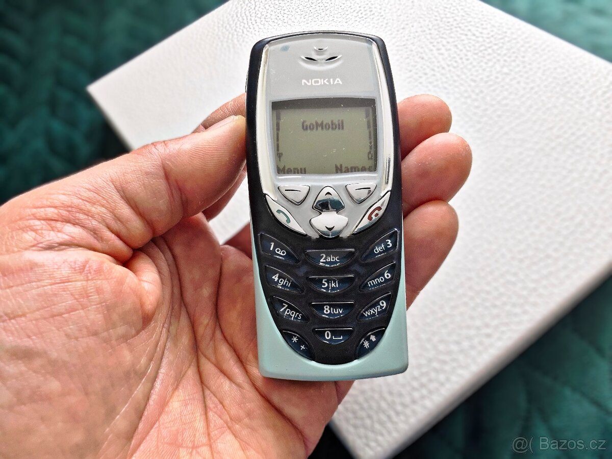 Nokia 8310 - 4