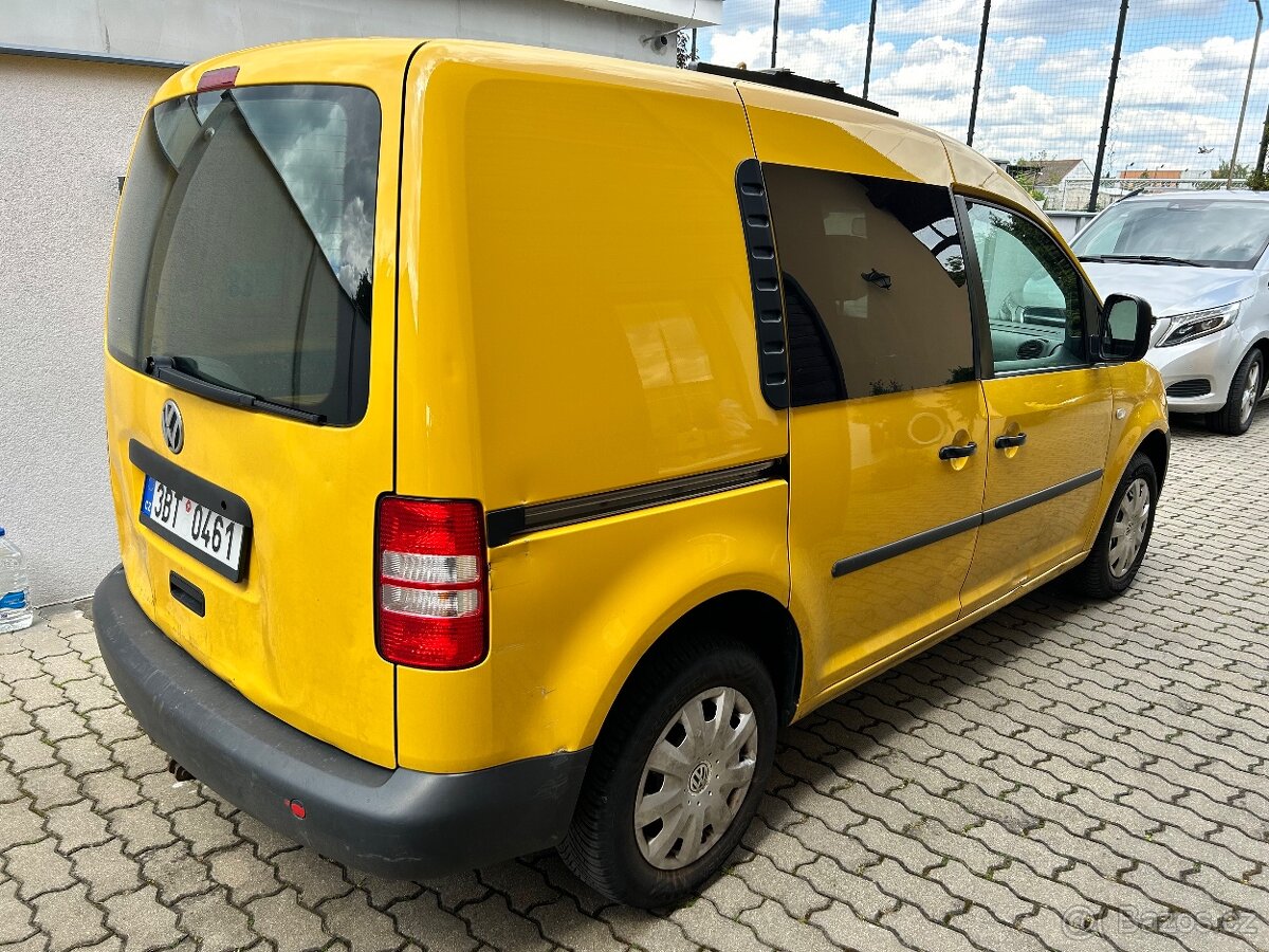 VW Caddy 1,6 tdi - 4