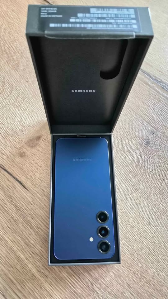 Samsung Galaxy S25 128GB - 4