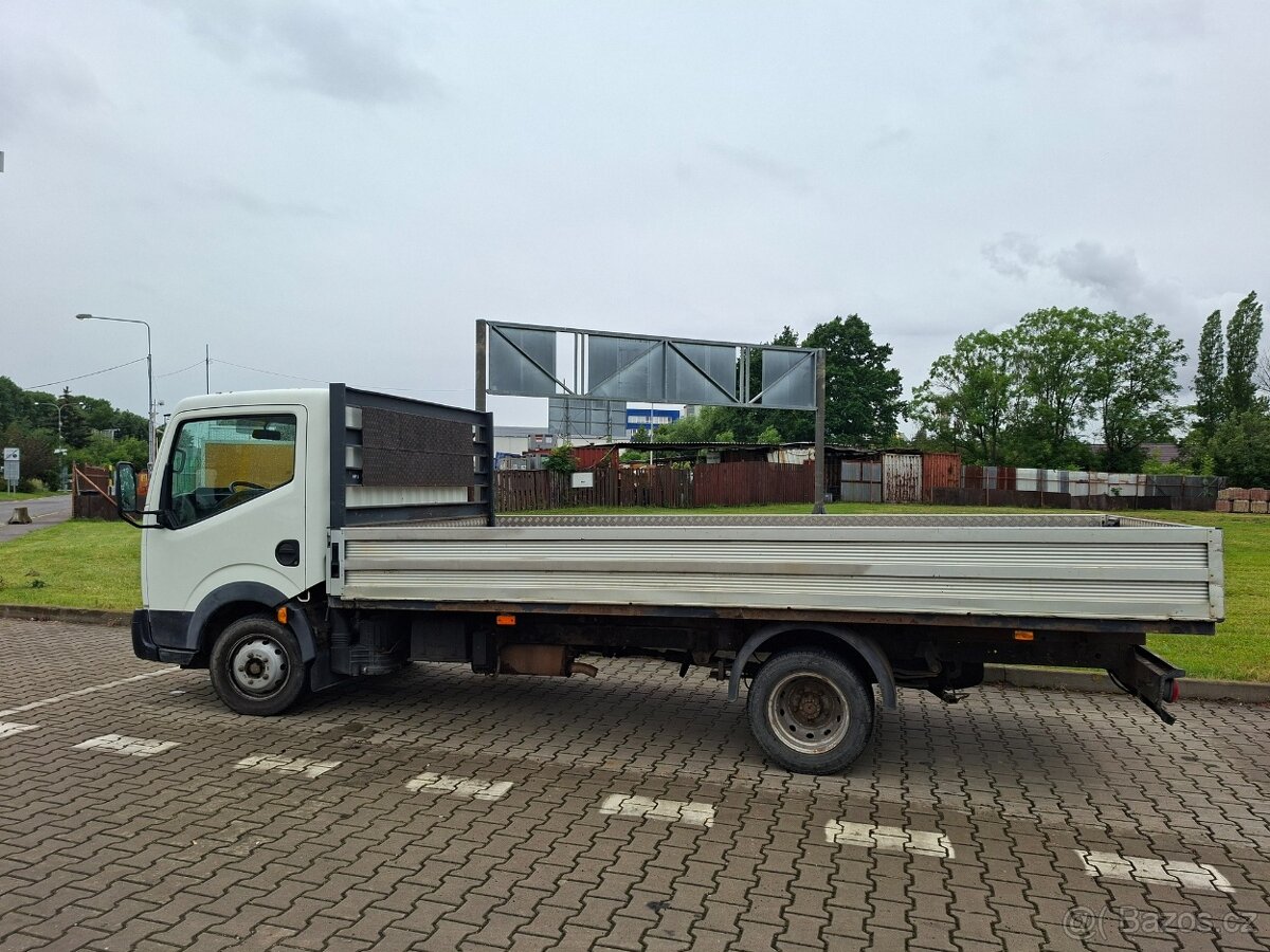 Nissan Cabstar - 4