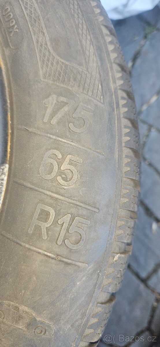 Pneu Kléber 175/65 R15 - 4