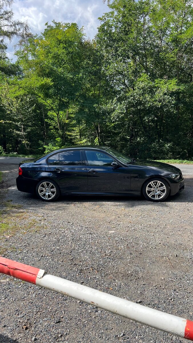 Prodám BMW E90 330d 170kw - 4