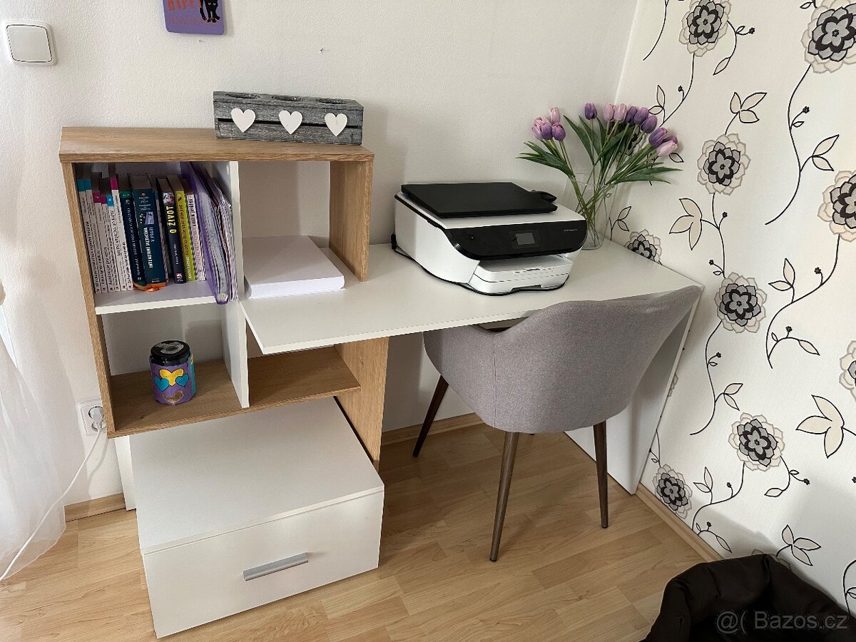 Pracovní stůl - 4