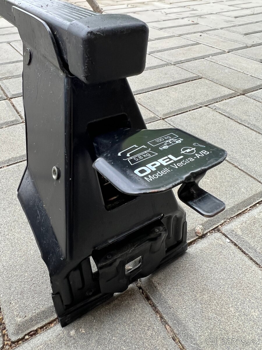 Uzamykatelné střešní nosiče - příčníky na OPEL Vectra A/B - 4