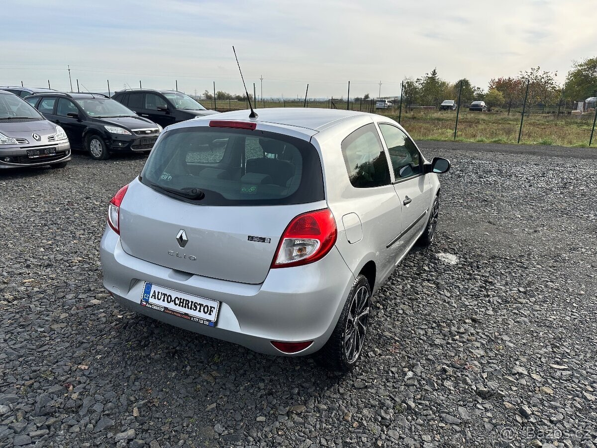 Renault Clio 1,2i 55KW PALUBNÍ POČÍTAČ - 4