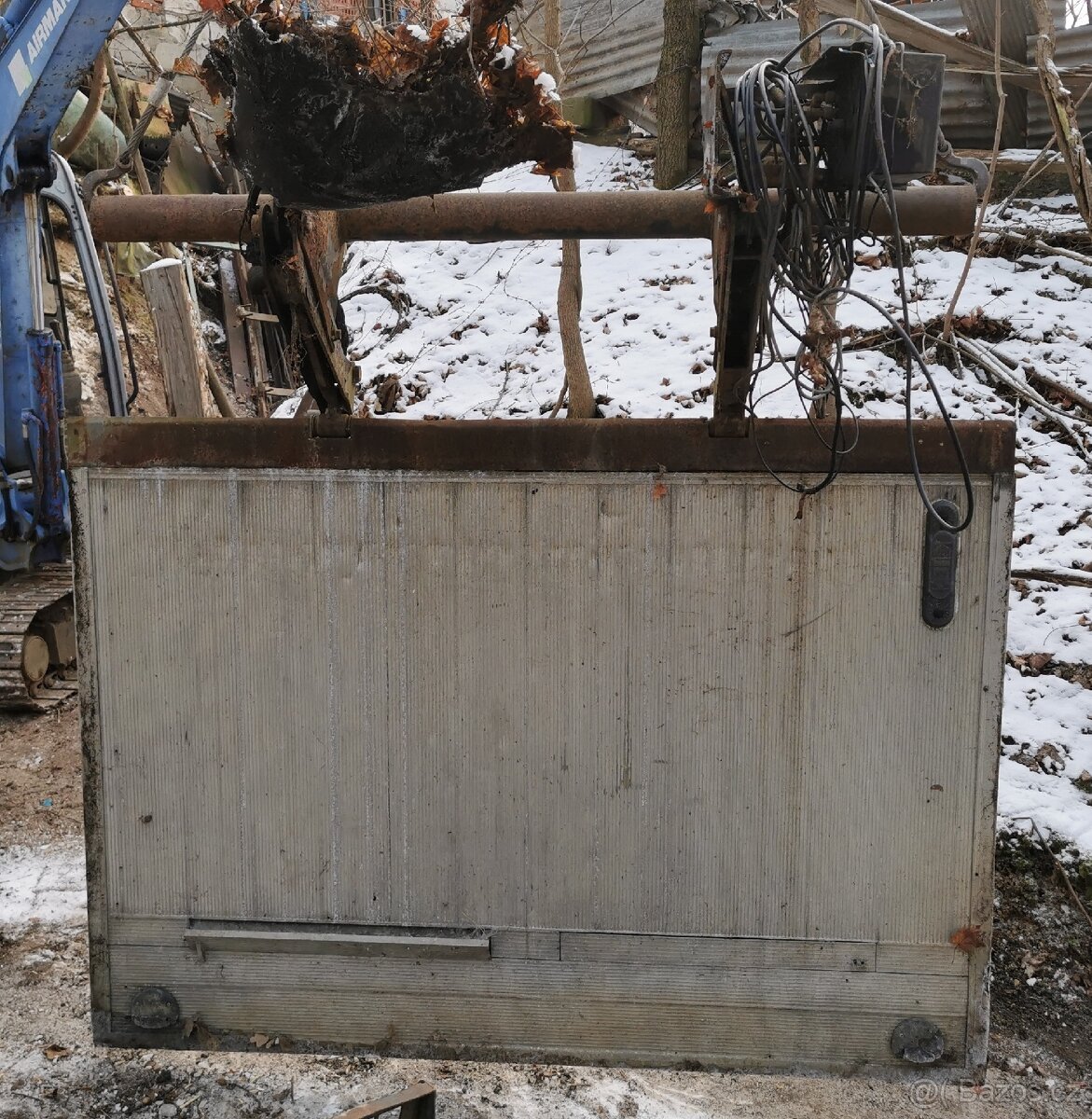 Hydraulické čelo z 10-ti tuny - 4