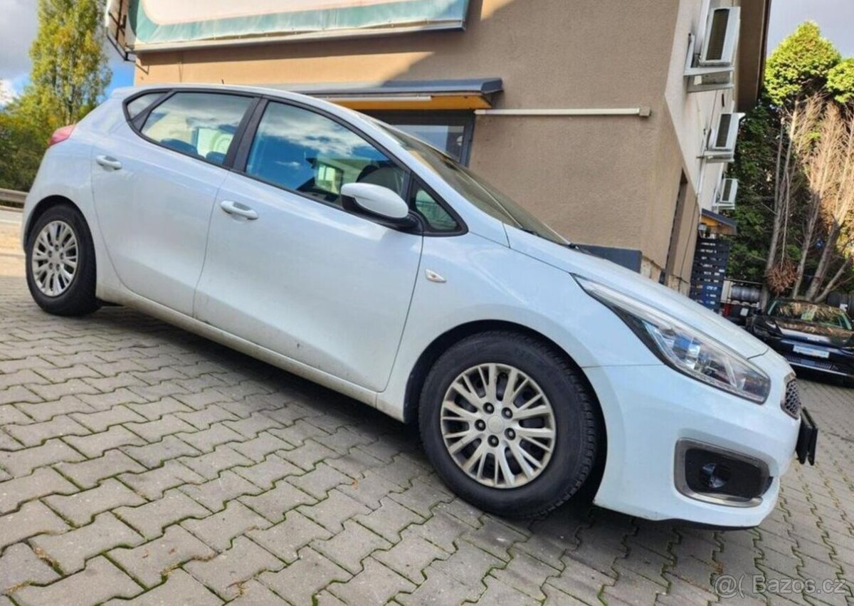 Kia Cee´d 1.4-1MAJITEL-PRAVIDELNÝ SERVIS - 4
