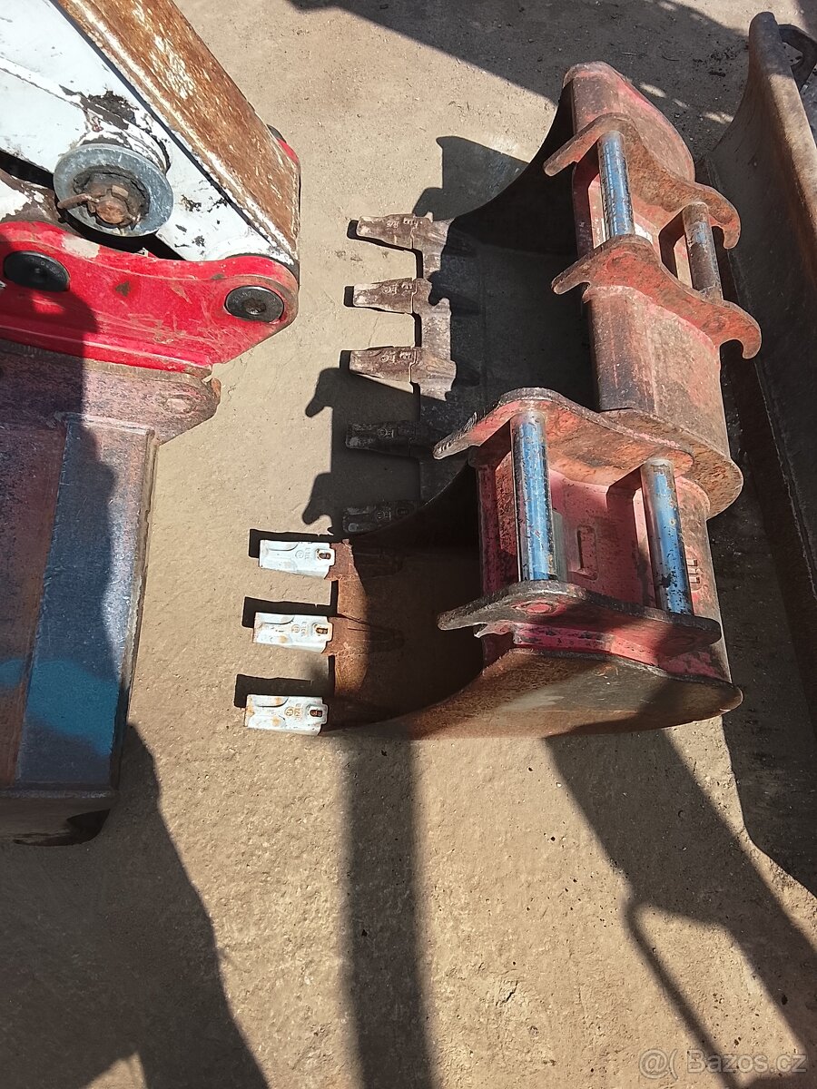 Bagr Takeuchi TB 228 - 4