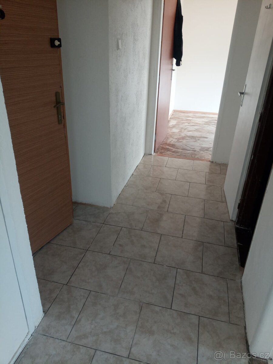 (712) Pronájem, byt 2+1, 56 m, 108, Bukovany - 4